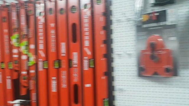 Свой бизнес. Наш магазин с инструментом и крепежом. смотреть онлайн