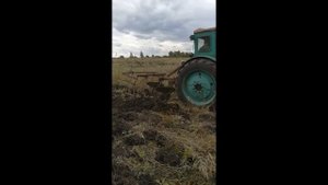 Трактор т40 .Сборка сена, пахота целины