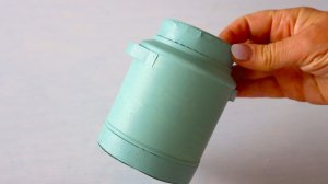 Как же я рада, что у меня рука не поднялась выкинуть красивую пластиковую баночку