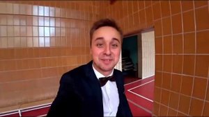 смотрю видио мэджик файф и реакция на песню вок Обладает