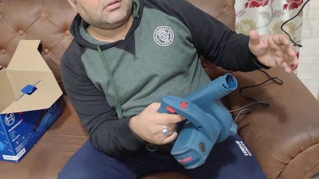 Bosch GBL 82-270 Professional Blower with Dust Extraction - Heavy Duty - (820 W, 2.25KG) смотреть онлайн