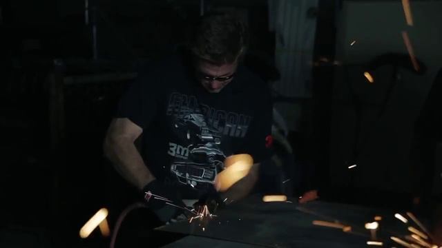 Cubitron II Showdown  Chip Foose vs  Mobsteel