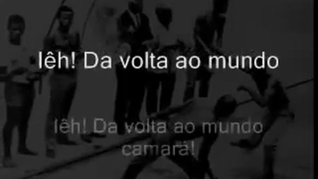 Ela joga capoeira- Zum Zum Zum (Capoeira Voices II) смотреть онлайн