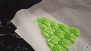 ?КРАСИВЫЙ РОЖДЕСТВЕНСКИЙ  декор ОДНОЙ НАСАДКОЙ./Как сделать безе на АЛЬБУМИНЕ( сухой яичный белок)?