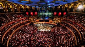 Leonard Bernstein - Chichester Psalms: Michael Tilson Thomas conducting the LSO in 1991