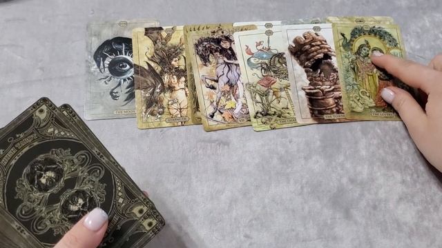 Что ему в Вас нравится? Гадание на таро смотреть онлайн