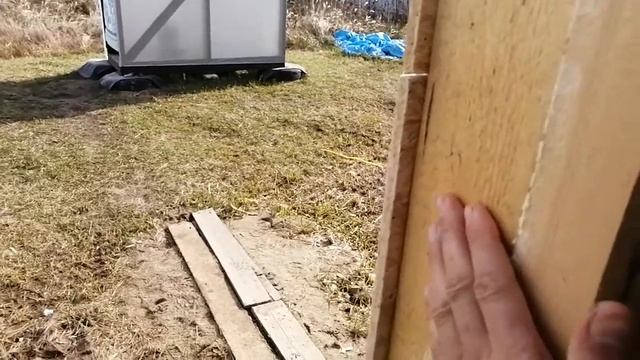 Крыша готова. Начали крепить осб на стена смотреть онлайн