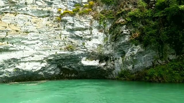 Абхазия. Голубое озеро. #абхазия #голубоеозеро #abhazia