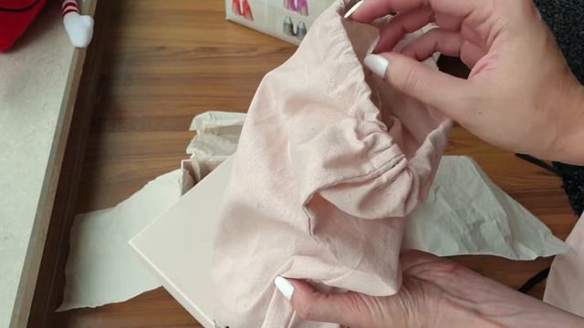 Sergio Rossi Brand Shoes Unboxing смотреть онлайн