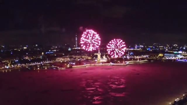 Видеооткрытка Питера: Новогодний салют смотреть онлайн