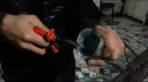 Бутон розы из жеста.