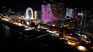 Ночные огни Батуми: Видео с дрона, приковывающее взгляды