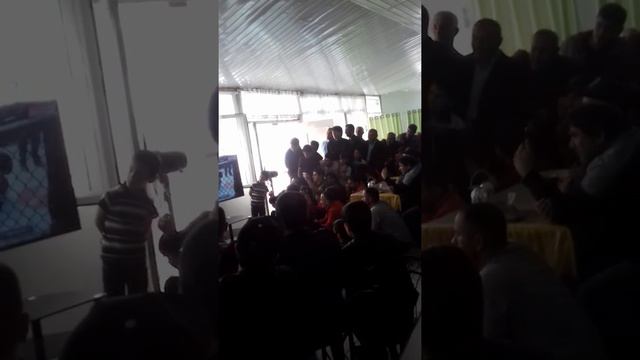 Вот как Таджики болеють за Хабиба мошоОЛЛОХ смотреть онлайн