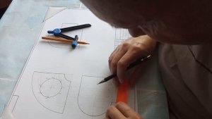 Линия пересечения поверхностей тора и цилиндра..mp4