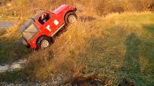 Suzuki Samurai  1.3 l Пробные тесты Самурая Штурмуем овражек