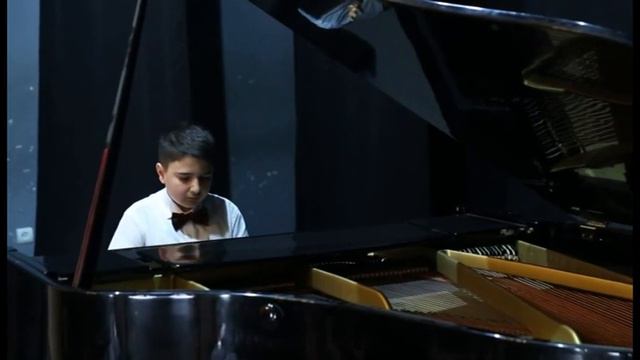 Mozart Piano Sonata No.6 in D-dur Kv 284, David Khachatryan смотреть онлайн