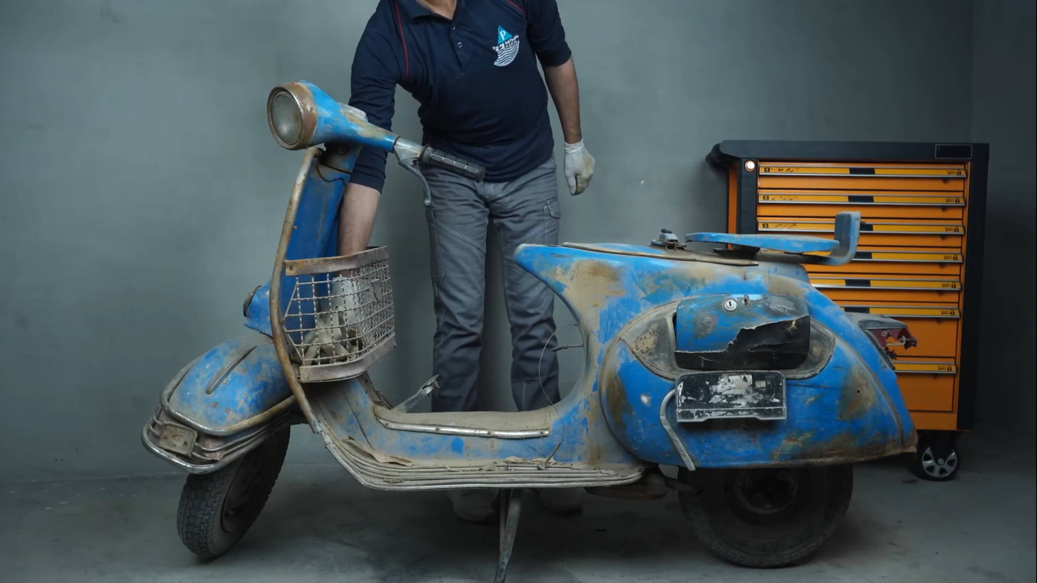 Полная реставрация скутера Vespa смотреть онлайн