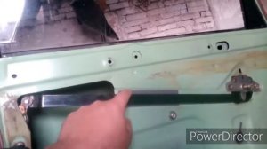 Шумка передних дверей на Москвич 412