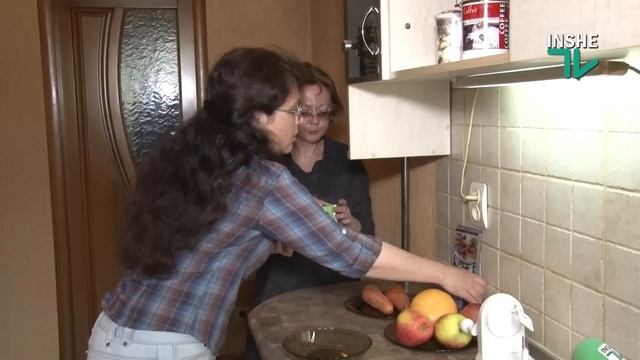 Яблокочистка "Серпантин" и пальчиковые овощечистки смотреть онлайн