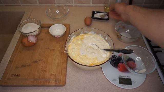 Как приготовить оладьи из творога для детей. Как приготовить оладьи на завтрак. Простой рецепт Ютуб смотреть онлайн