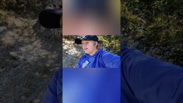 приехали на самую высокую точку на этой горе и летаю на квадрокоптер смотреть онлайн