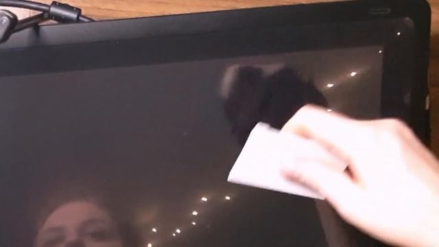 Нужна ли защита экрана для графического планшета? Плюсы и минусы. Мой опыт.