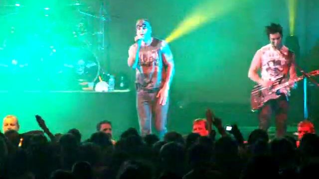 Linoleum - Avenged Sevenfold (NOFX cover) смотреть онлайн