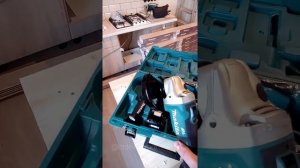 Makita DGA504