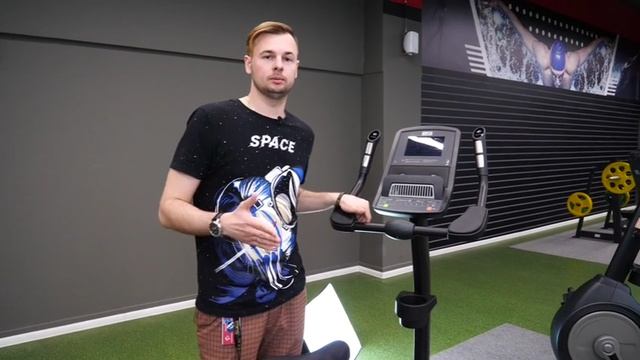 Обзор вертикального и горизонтального велоэргометров BRONZE GYM U800M и R800M смотреть онлайн