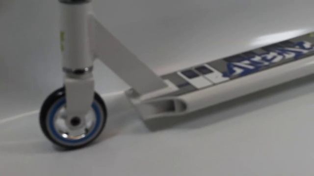 Самокат Atemi ASTS16-1 белый смотреть онлайн