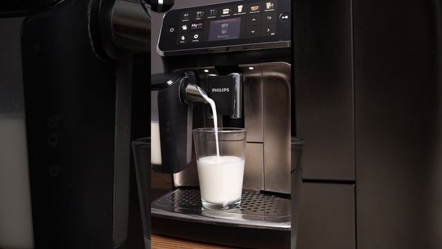 Philips LatteGo 5400 - Latte Macchiatto Short