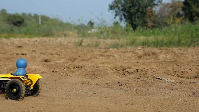 Самосвал застрял в луже по самую крышу смотреть онлайн