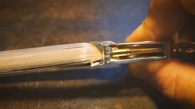 REPLACING BROKEN HAIR ON TÊTE-BÊCHE VIOLIN BOW смотреть онлайн