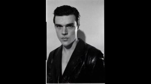 Finn Wittrock - Im On Fire