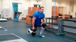 Выпады с ходьбой: техника выполнения