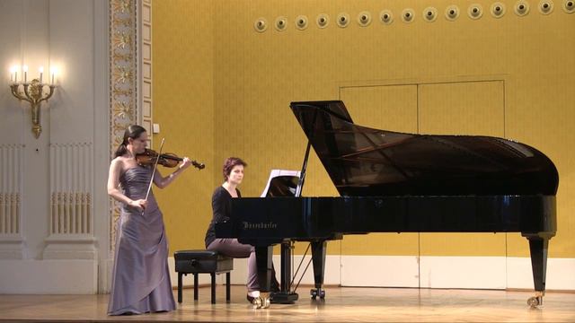 Nina Veselinova - Méditation from Thaïs played on a very special violin смотреть онлайн