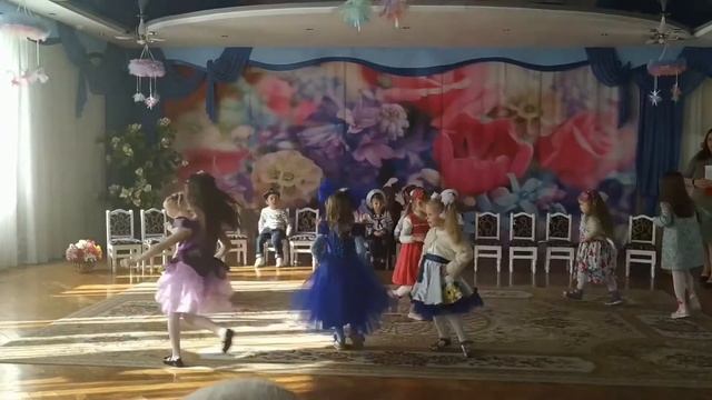 Танец куколок садик 107 Одесса смотреть онлайн