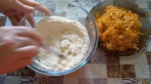 Тесто которое не трескается при заморозке.Самое простое тесто для вареников с любой начинкой.