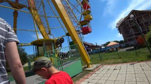 Алтай. Посёлок Катунь. Колесо обозрения.