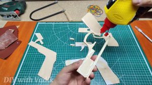 DIY КАК СДЕЛАТЬ ПИСТОЛЕТ КОТОРЫЙ СТРЕЛЯЕТ | Резинкострел | Rubber Band Gun