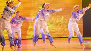 Образцовый эстрадный балет "Кредо " рук. В. Горшунова танец "Зажигай солнце" ГКЗ Башкортостан