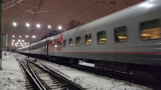ЭП20-010 с поездом №9 Москва-Саратов | Коломенское смотреть онлайн
