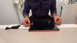 Установка защитного стекла на iPad Pro12.9'' Spigen GLAS.tR SLIM