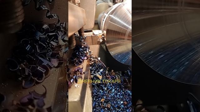 Обработка деталей левым резцом. смотреть онлайн