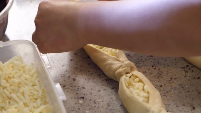 수제 프레즐 / Handmade Pretzels (Pizza, Cream Cheese, Sweet Red Bean, Cinnamon) - Korean Street Food смотреть онлайн