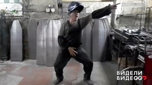Танцующий сварщик. Видели видео? Фрагмент выпуска от 13.08.2018