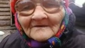 Бабулечка наша поёт старую татарскую песню, которую уже никто не знает