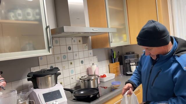 Влоги из Германии,забрала муж с работы,я  согласна,закупка от мужа,от памперсов до армии,обобщили?