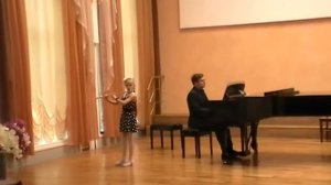 Малахова Валерия  флейта "Романс" и "Танец кукол"