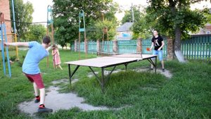 НАСТОЛЬНЫЙ ТЕННИС - ИГРАЕМ НА УЛИЦЕ !!! / Table tennis - Playing outdoors